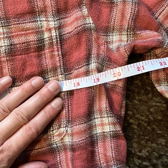 American Eagle Outfitters White and Pink Button Down Shirt - Picture 10 of 12